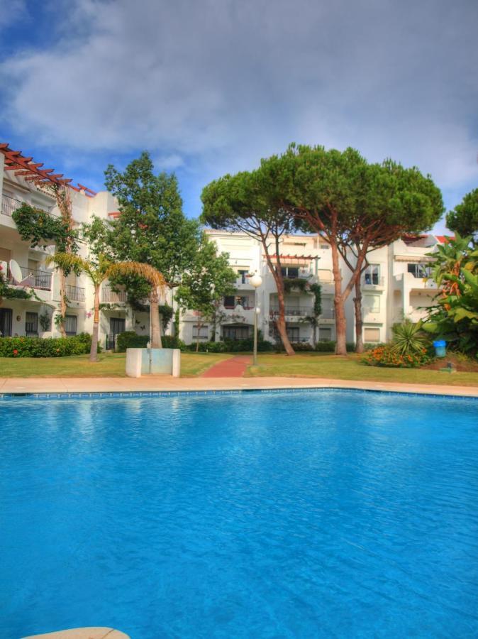 Sun Beach Apartment เอสเตโปนา ภายนอก รูปภาพ